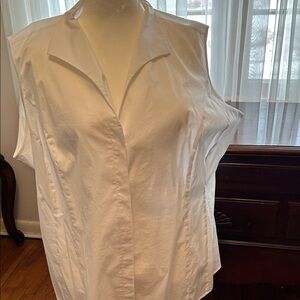 Misook White Sleeveless Blouse